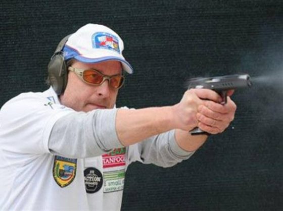 Gatti uccisi con la carabina, assolto campione Caroselli