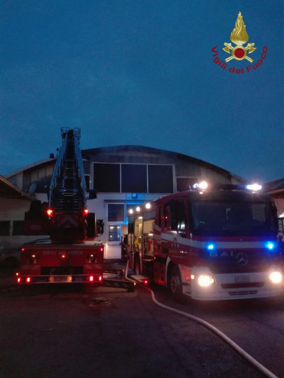 Rogo in capannone a Sesto Fiorentino, no feriti