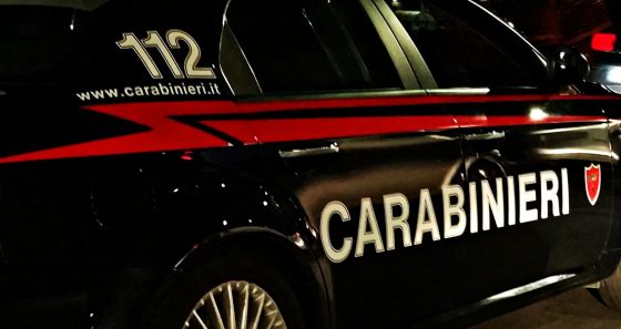 Uomo trovato morto in area industriale a Massa
