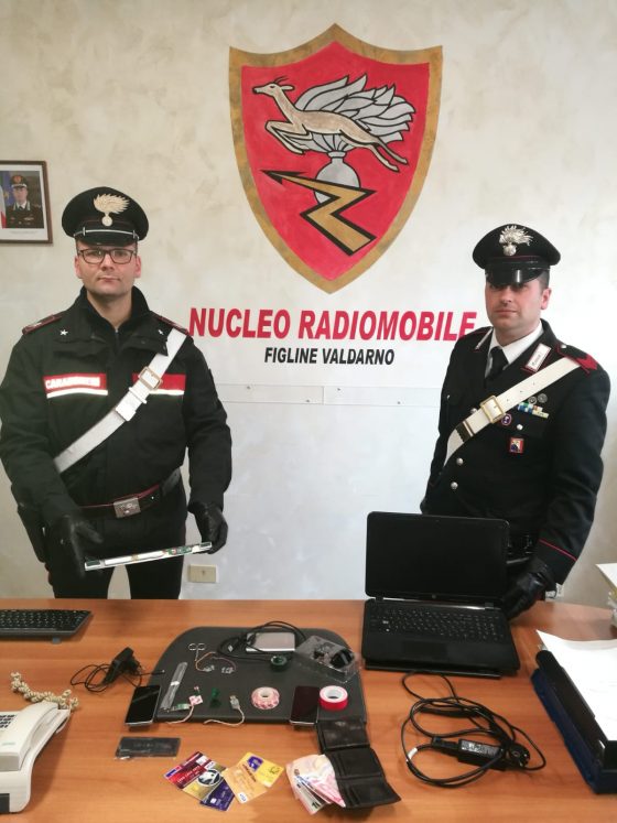 Dalla Bulgaria all’outlet the Mall per clonare carte, arrestato