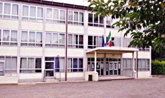 Si rompe tubatura gas, evacuata scuola