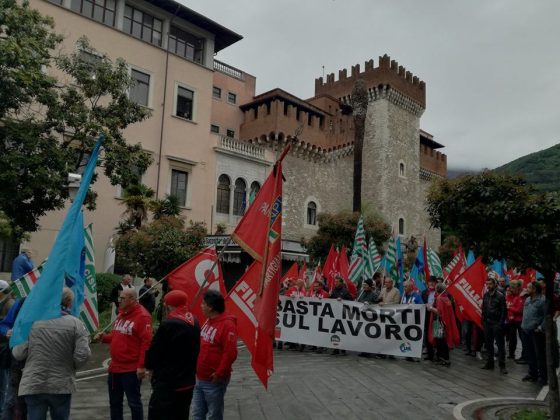 Incidenti sul lavoro: ‘basta morti in cava’, corteo a Carrara