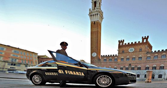Siena: scoperto oltre 1milione di euro nascosto al fisco da badanti e colf