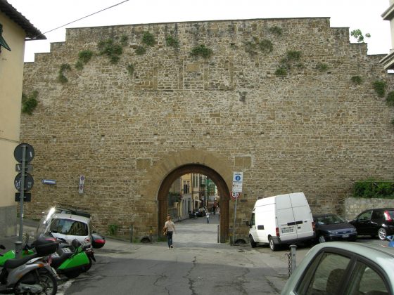 Ztl S.Niccolò: firme contro barriere