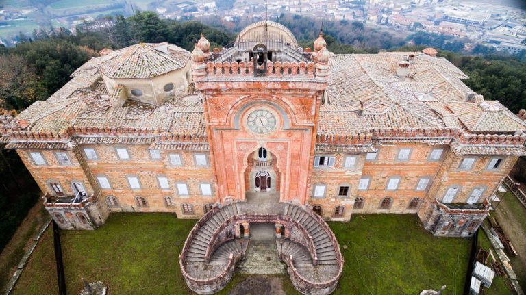 Sammezzano: il castello simbolo ‘orientalista’  passa alla famiglia Moretti