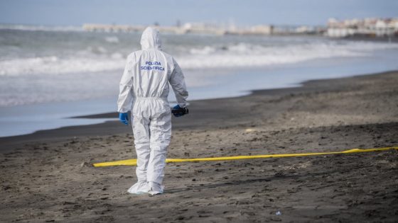 Piede umano trovato su spiaggia a San Rossore