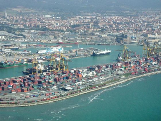 Livorno: area di crisi, contributi alle imprese per creare occupazione