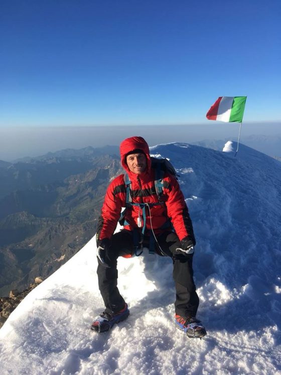 Con protesi gambe scala Monte Rosa e si prepara per Everest