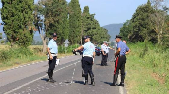 Scontro a Grosseto tra camper, auto e moto: muore 64enne
