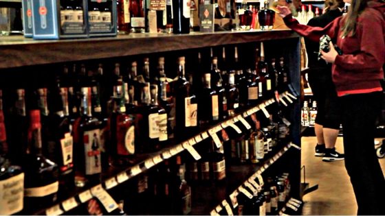Pisa vieta gli alcolici in centro nel week end