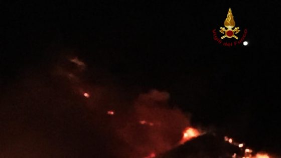 Incendio Monte Serra, spente riprese notturne focolai