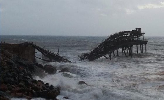 Rio Marina: distrutto il pontile minerario, “pezzo di storia morto per incuria”