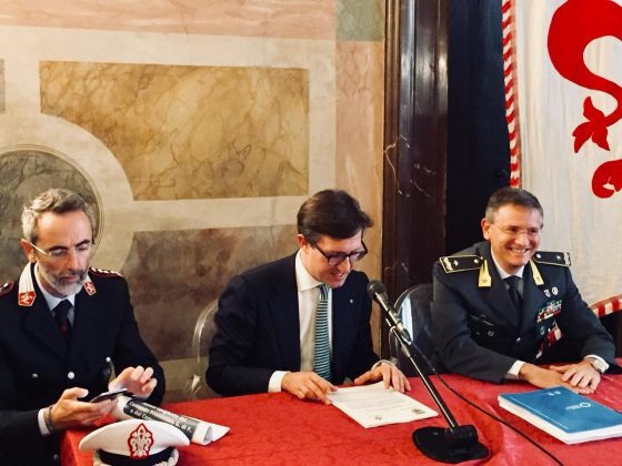Firenze, San Lorenzo: Gdf scopre 400mila euro di evasione