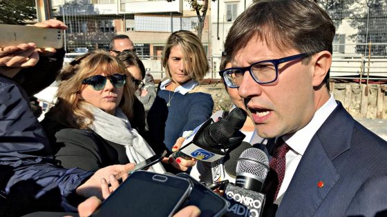 Firenze: chiuso campo rom Poderaccio