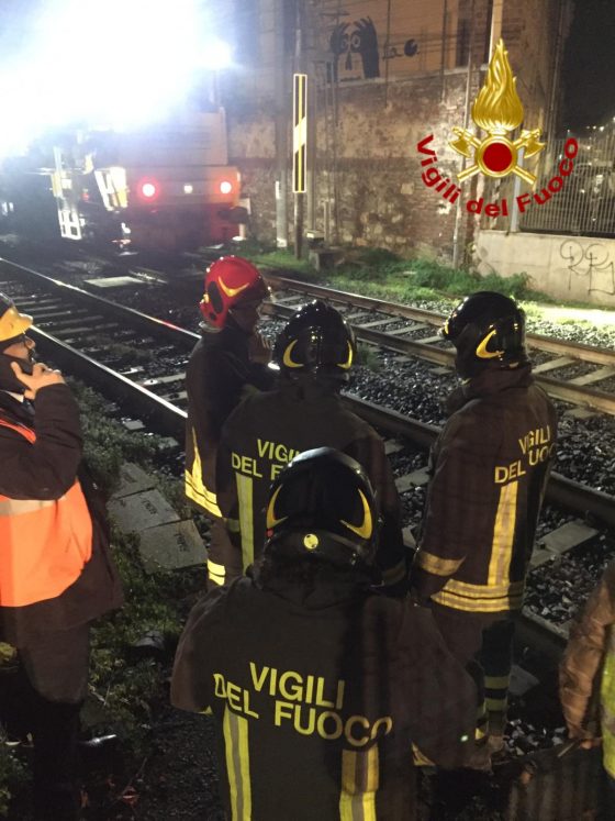 Treno contro piattaforma: si indaga per lesioni colpose