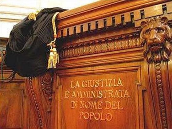 Firenze, racket case: 15 rinviati a processo, anche dipendente Inps