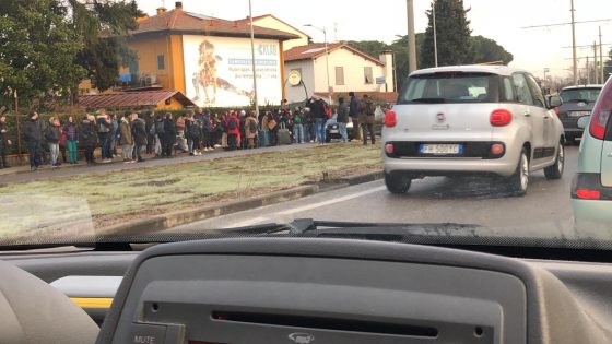 Ghiaccio a Firenze: tramvia ripartita dopo stop, treni in ritado