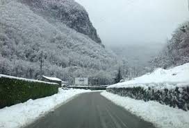 Maltempo, Garfagnana: in bilico su burrone, salvi 5 turisti