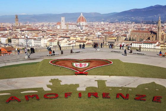 “Grazie Firenze”: comunità Ucraina con Angeli del Bello a pulire P.le Michelangelo