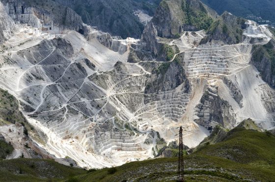 Appalti: dirigente Comune Carrara interdetto da pubblici uffici