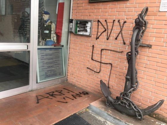 Svastiche e minacce a sede Anpi e Pd Prato