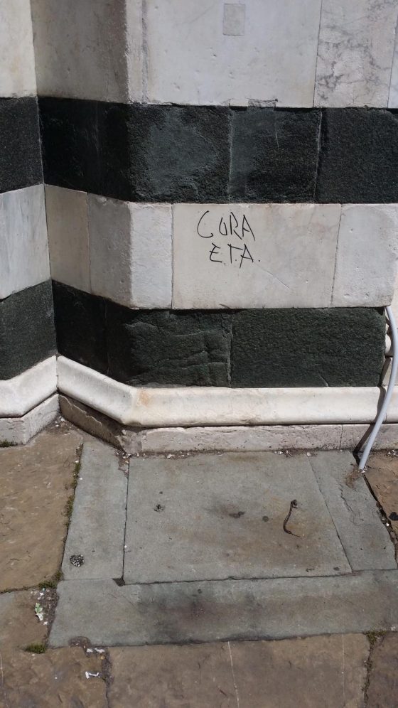 Scritta sul Battistero di Firenze