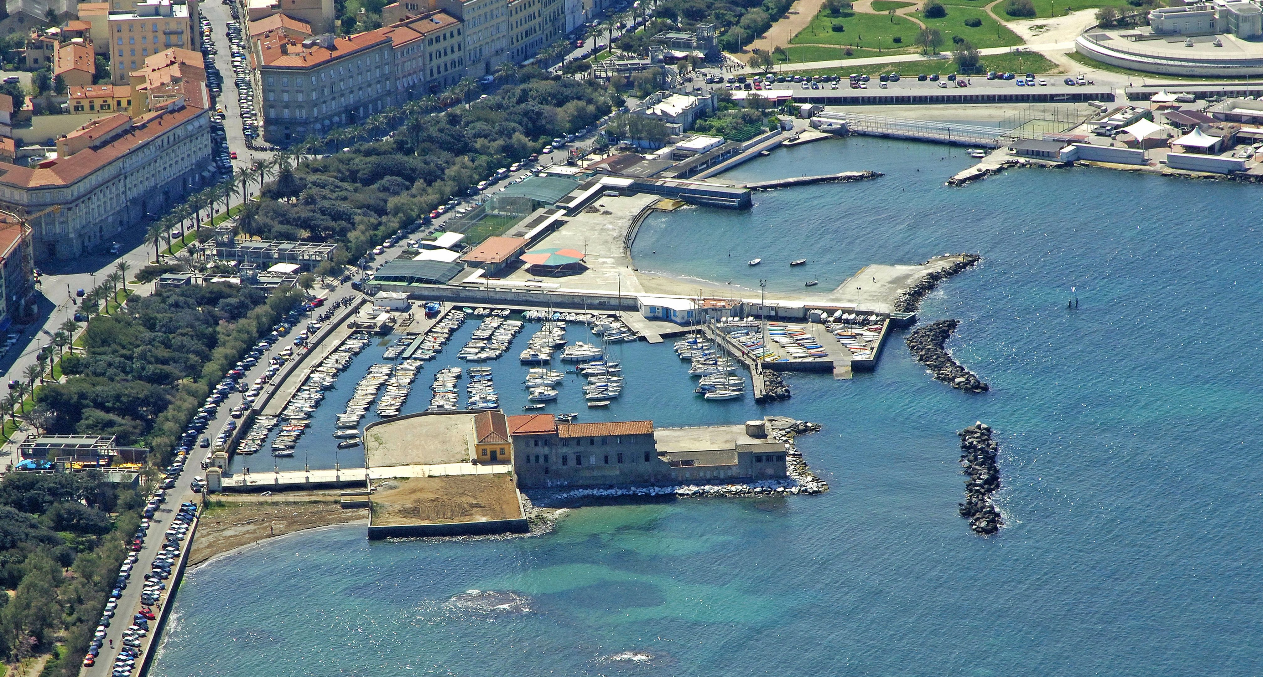 balneazione livorno porticciolo nazario sauro