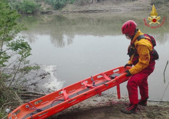 Straripa torrente nel Pisano, automobilista salvato. Allagamenti ad Arezzo, interventi a Scandicci