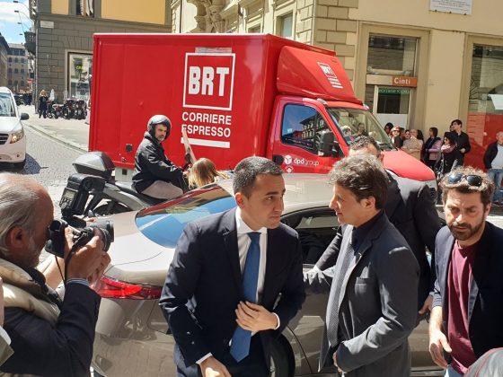 Lega-M5S: Di Maio da Firenze, discutiamo ma avanti altri 4 anni