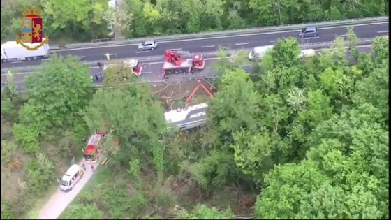 Incidenti stradali: scontro in A11, 8 km code verso Firenze