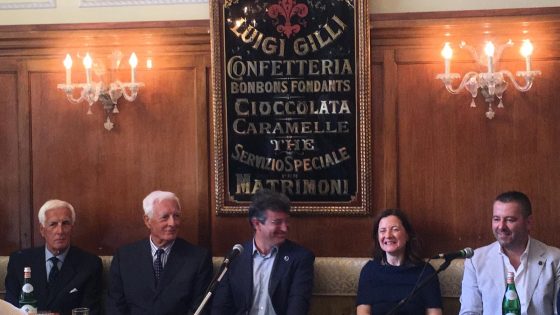 Firenze celebra i 100 anni dell’iconico cocktail Negroni