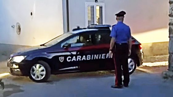 Pensionato ucciso da coltellata: figlia indagata per omicidio
