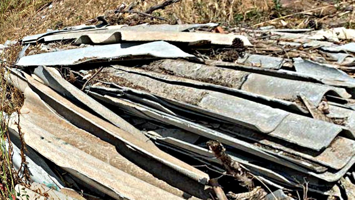 Discarica abusiva all’Elba, a cielo aperto anche eternit