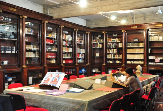 “Riaprite gli archivi e le biblioteche”