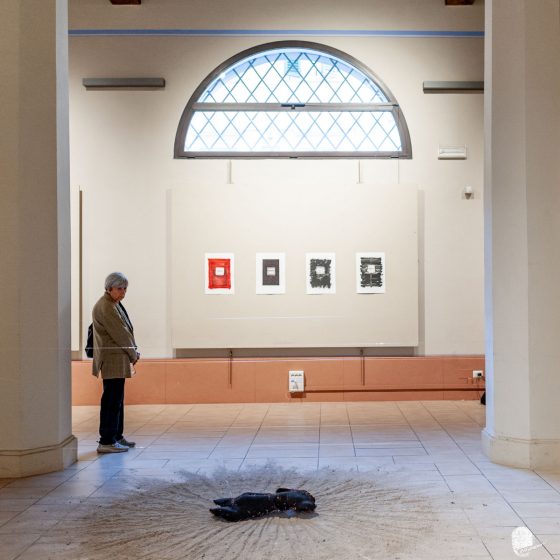 Prevenzione del tumore al seno: convegno sabato 12 ottobre e finissage della mostra “Ferite” di Maria Chiara Cecconi