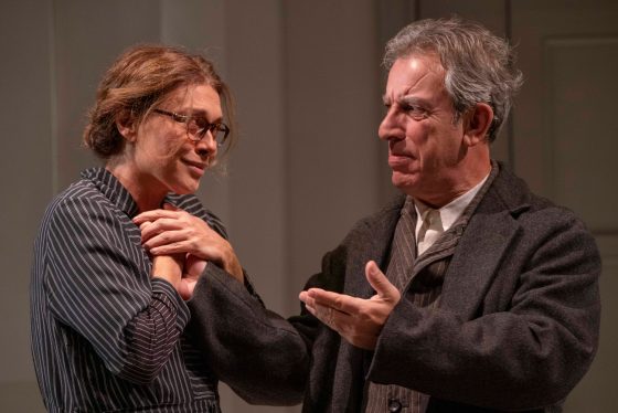 Al Teatro della Pergola va in scena la commedia “Ditegli sempre di sì”