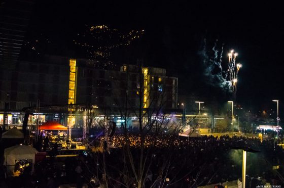 L’energia della Bandabardò scalda il Capodanno in Piazza della Resistenza
