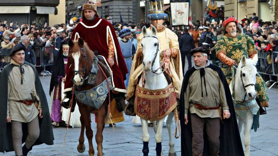 ‘Cavalcata dei Magi’, grande folla lungo il percorso