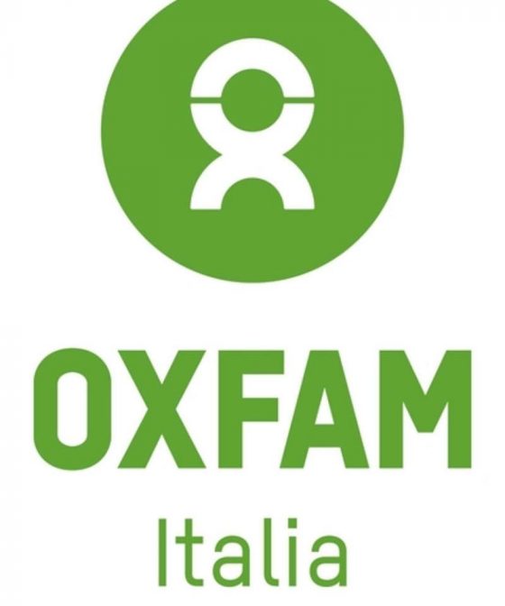‘Oxfam Raus’: scritta intimidatoria su muro sede operativa ad Arezzo