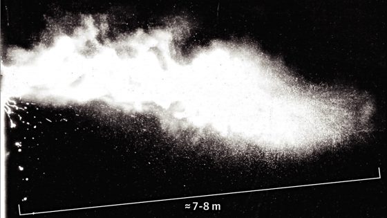 MIT: “Starnuti possono portare goccioline patogene fino a 7-8 metri”