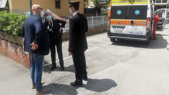 13enne muore cadendo dal terrazzo dei nonni a Grosseto