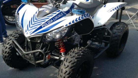 Litorale pisano, Vigili urbani con quad vigilano su spiagge