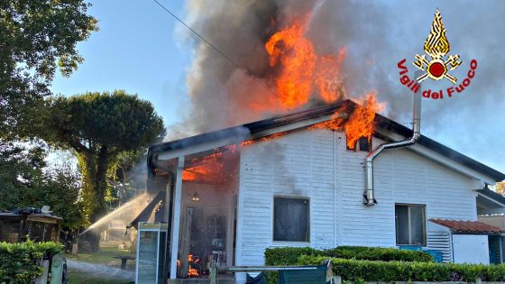 In fiamme il ristorante ‘Il Fiaschetto’, aveva ospitato cena elettorale di Salvini