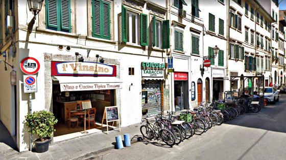 Anziano aggredito a Firenze, la donna arrestata resta in carcere