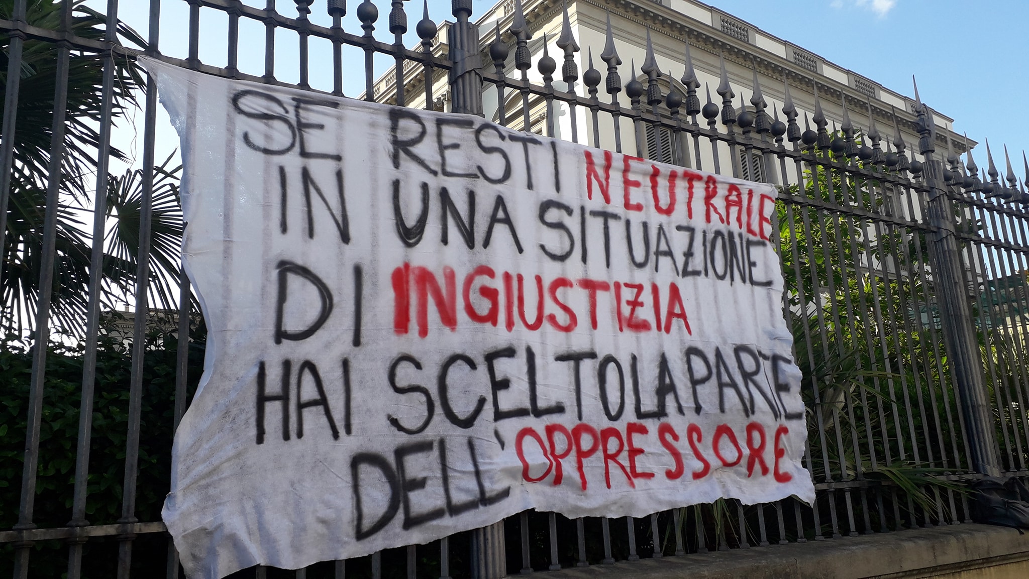 Floyd: un'immagine dal presidio di Firenze