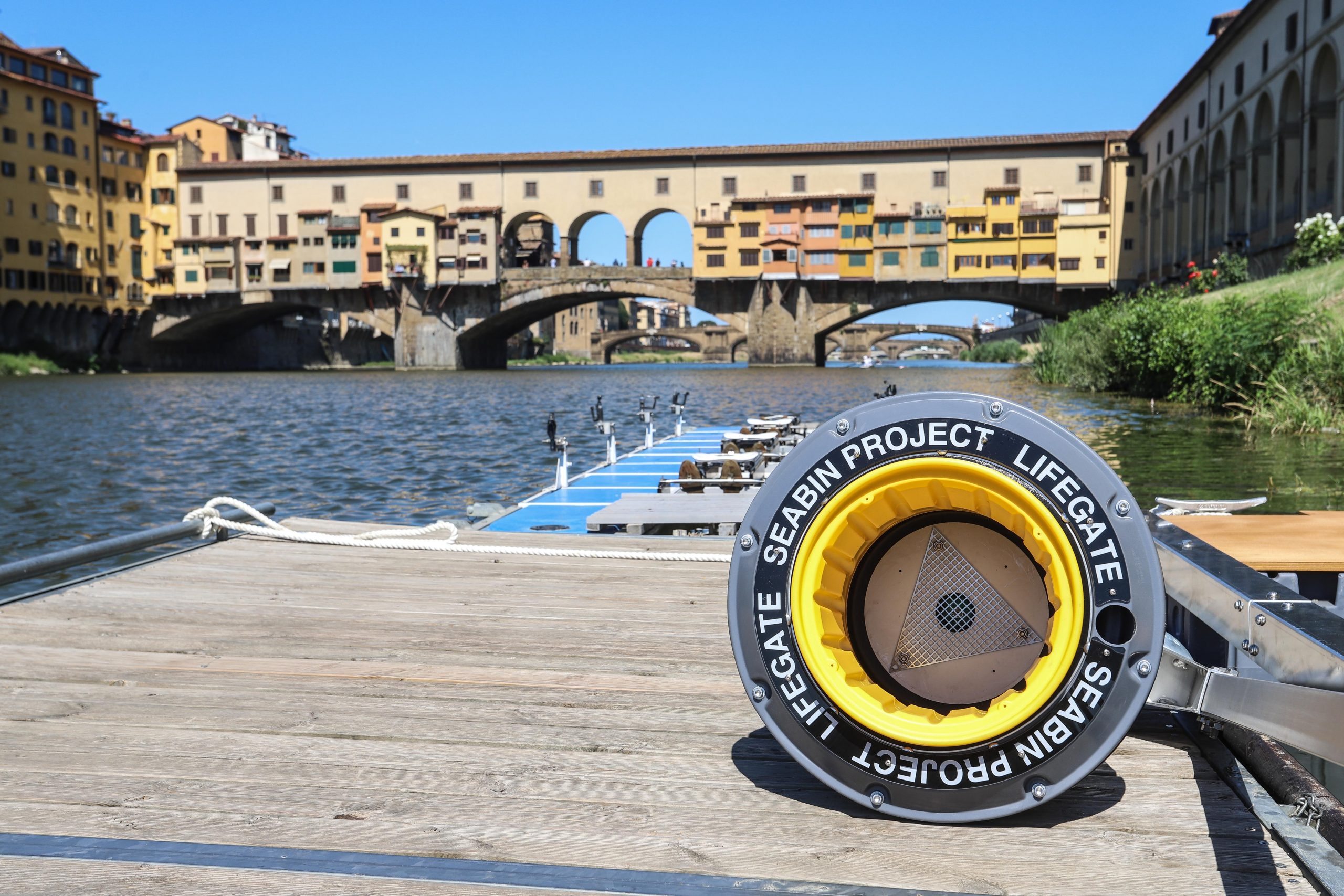 Sull’Arno arriva Seabin, il cestino che pulisce l’acqua dalla plastica