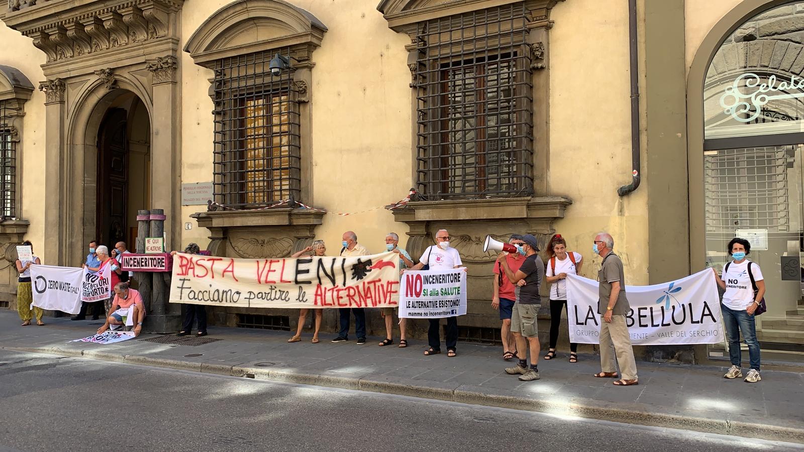 Presidio contro gassificatore Eni Livorno