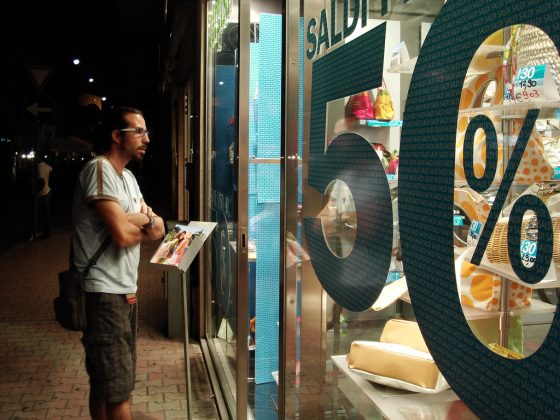 Saldi: Confesercenti, Toscana -60% vendite prima settimana