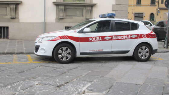Covid: violano coprifuoco,7 ragazzi multe 400 euro a Firenze
