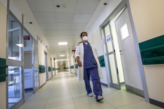 Covid:medici Firenze,chiudere subito, non si perda tempo